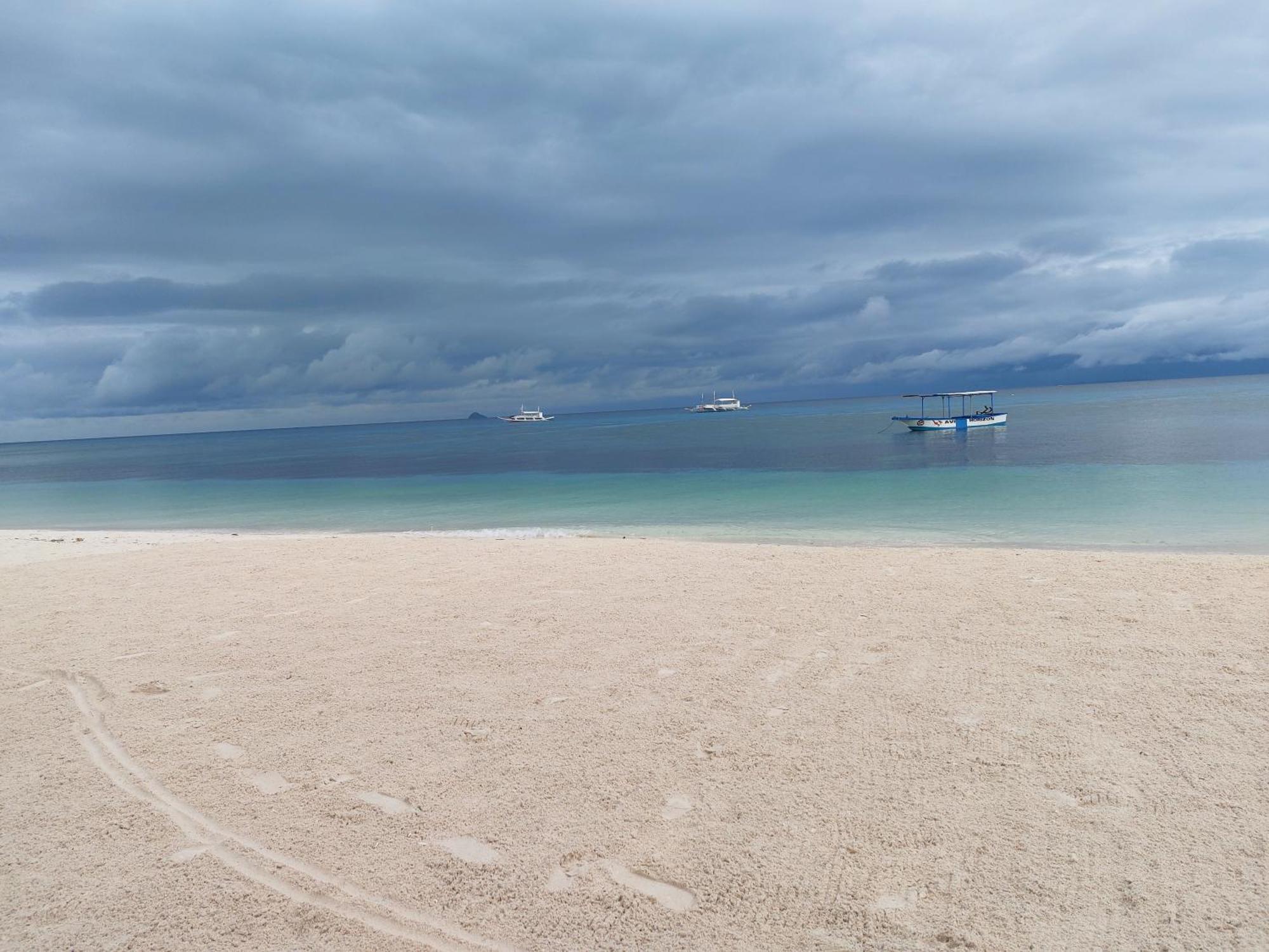 Avila'S Horizon Dive Resort Malapascua Exterior photo