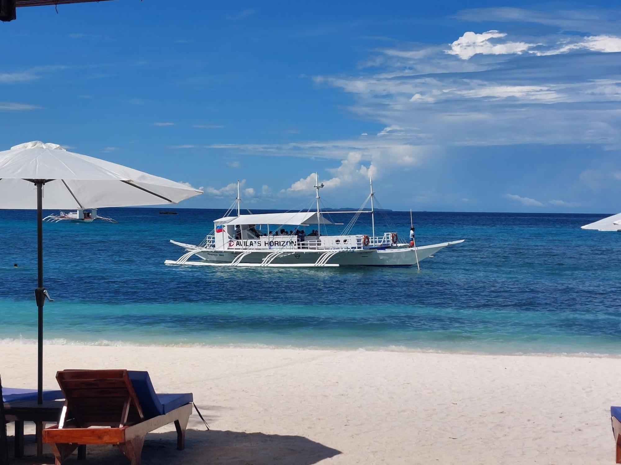 Avila'S Horizon Dive Resort Malapascua Exterior photo